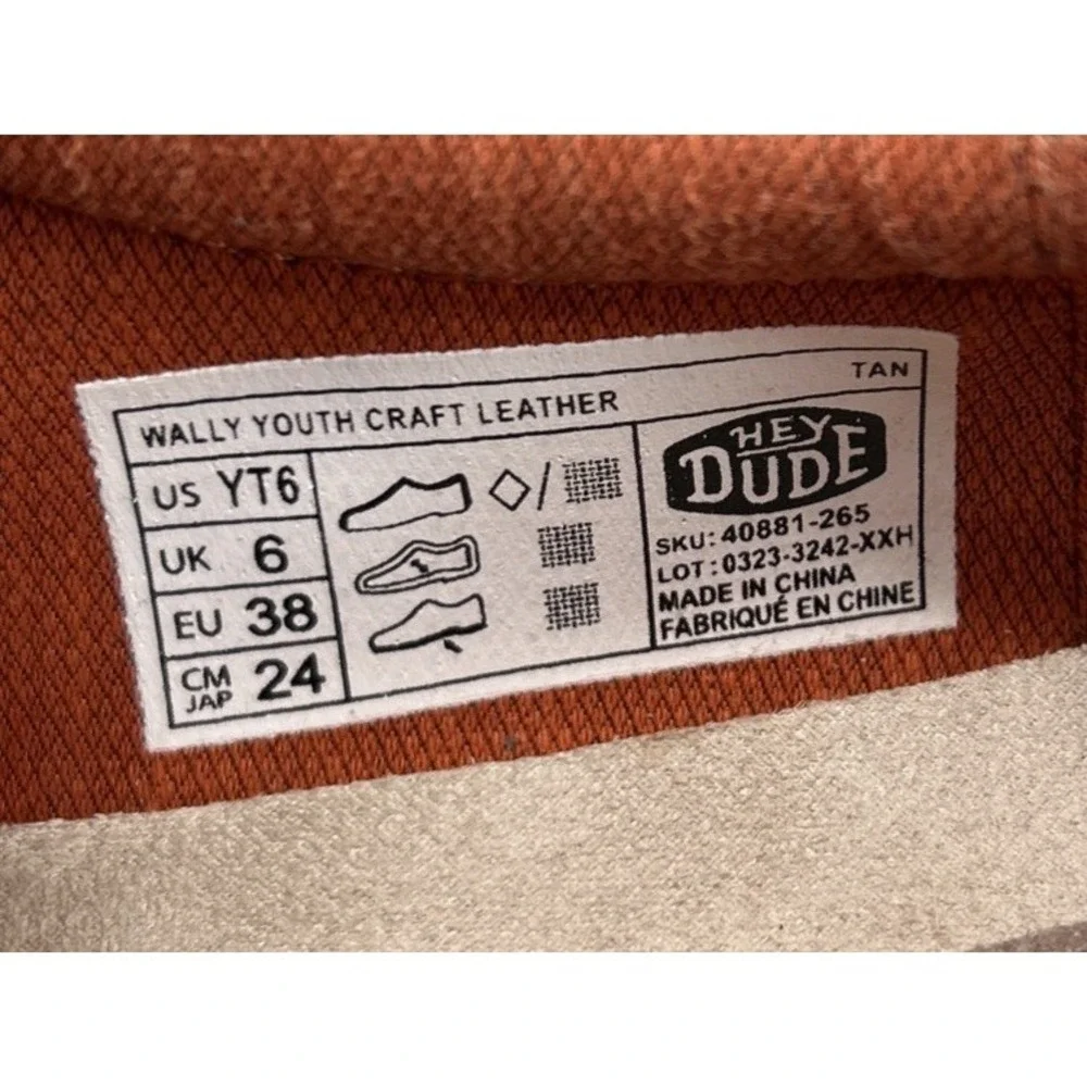 Wally Youth Craft Leather Slip On Comfort Shoes Tan Youth Size 5 NEW